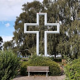 Kreuz des Frenzer Friedhofes